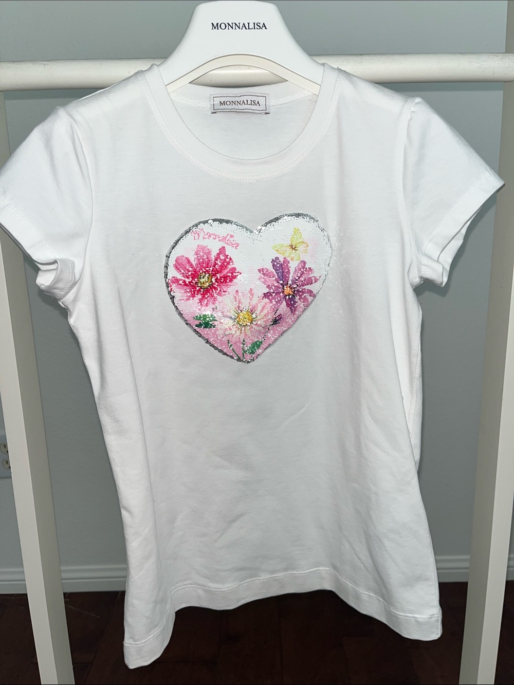 MonnaLisa White Short-Sleeve Tee with Sequin Floral Heart